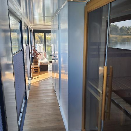 Schwimmendes Ferienhaus Silent Elsterheide Bagian luar foto